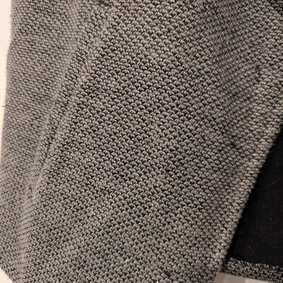 NWT Banana Republic Grey/Black Open Front Vest in medium - Picture 4 of 7
